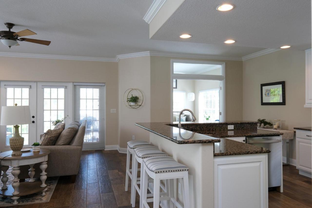Hibiscus Hideaway Condo Walk To Historic Bridge St Bradenton Beach Exterior foto
